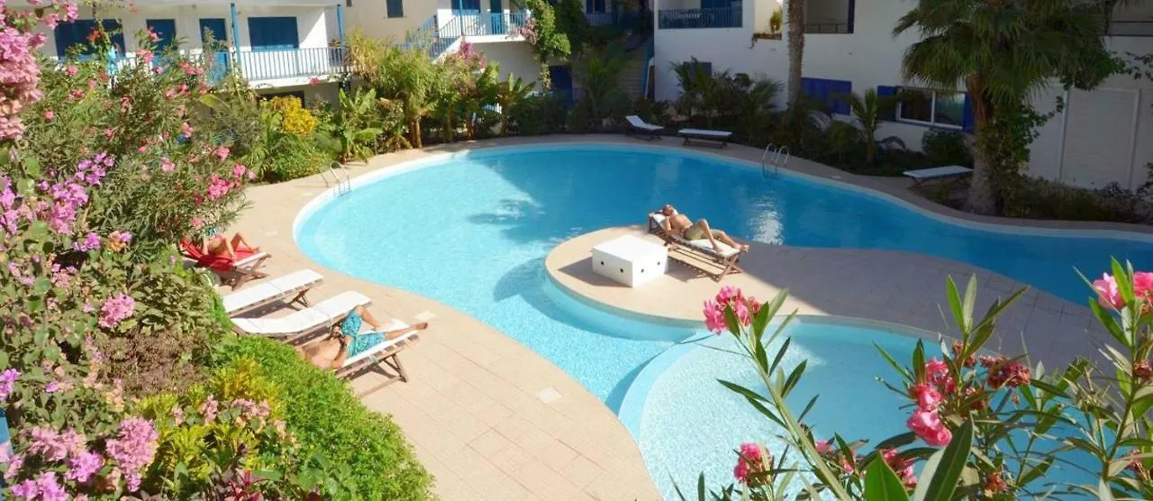 Penthouse With Rooftopbar, Fiber Wifi, Next To The Beach! Santa Maria Kap Verde